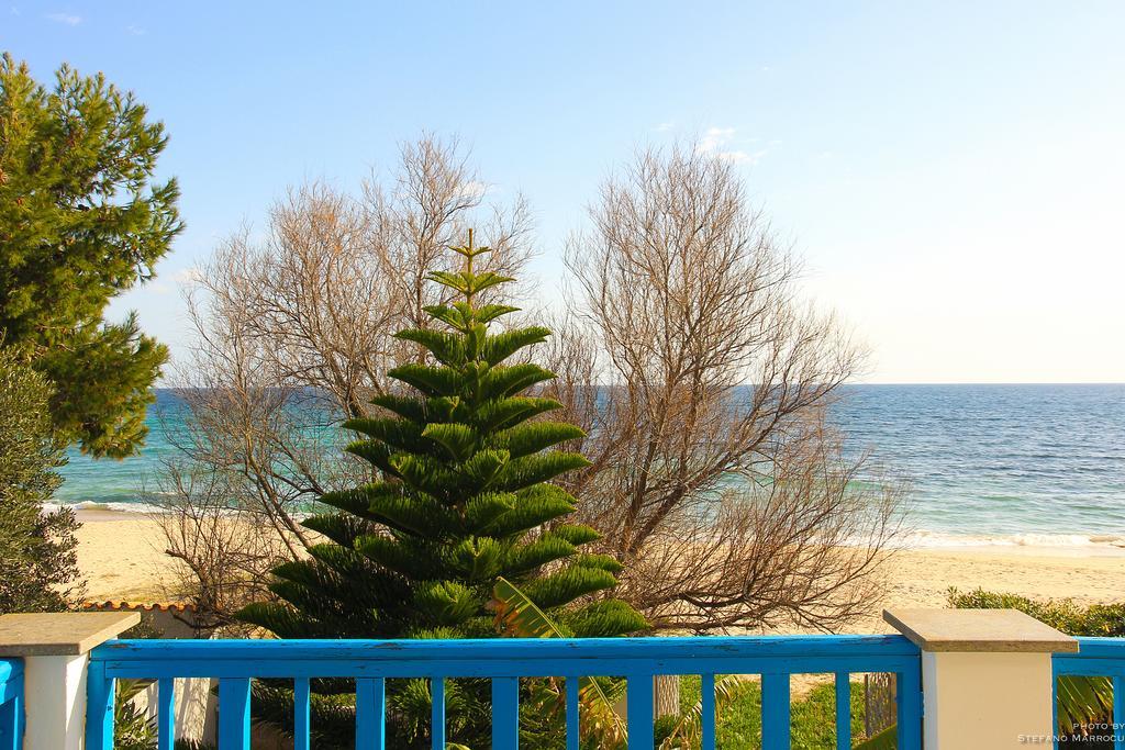 פלומיני די קווארטו La Casa Sulla Spiaggia מראה חיצוני תמונה